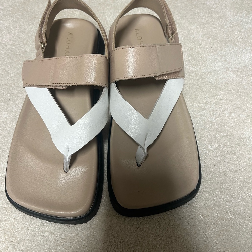 ALOHAS Beige and White Women's Sandals
